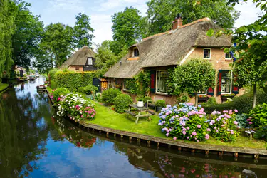Cycling Through Giethoorn: The Venice of the North